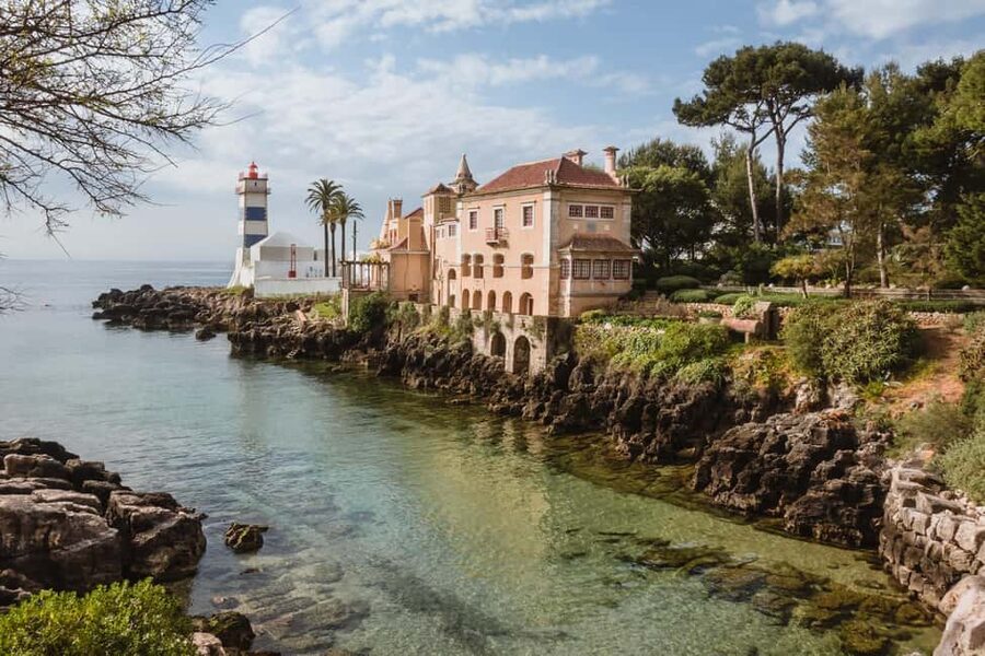Cascais: Flexible Walking Tour in Historic Center - Starting at Cascais train station, and why the route makes sense