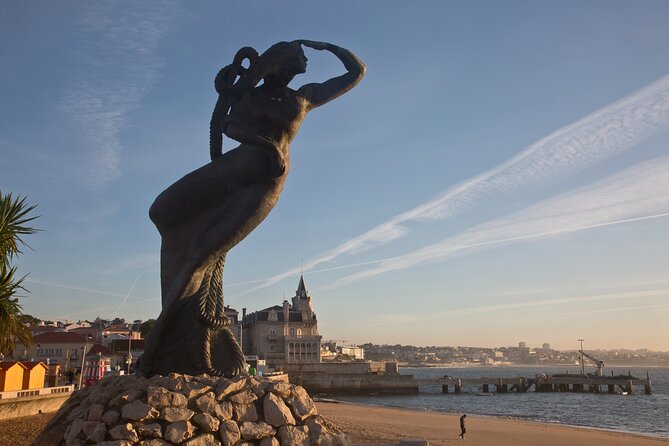 Cascais: Glamour and Decay by The Lisbon Coastline - Private Tour - Cascais in One Walk: From Praia da Rainha to Estoril Views