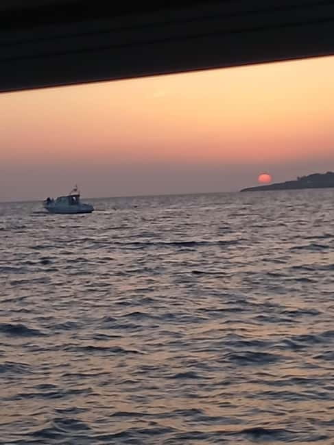 Cascais: Sunset Boat Trip with Welcome Drinks - Watching the Sun Touch the Sea, Even When the Sky Is Grey
