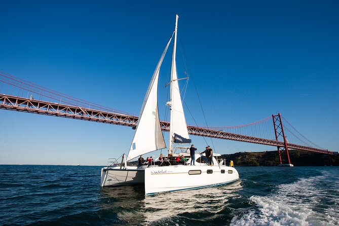 Catamaran Cultural Tour through Lisbon - Boarding a Luxury Catamaran: Comfort You Feel Right Away