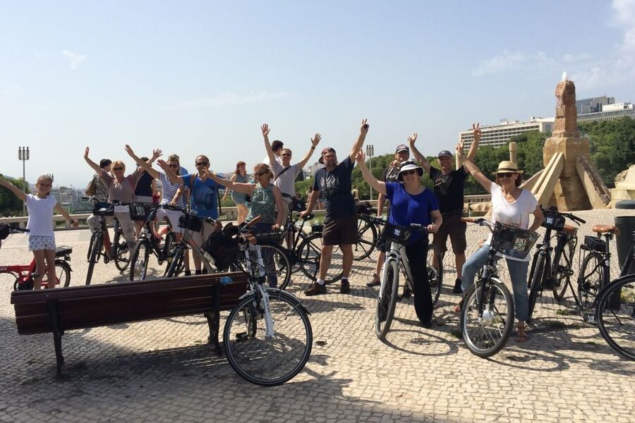 Central Lisbon 3-Hour Guided E-Bike Tour - The Tagus River bike lane and Time Out Market viewpoints