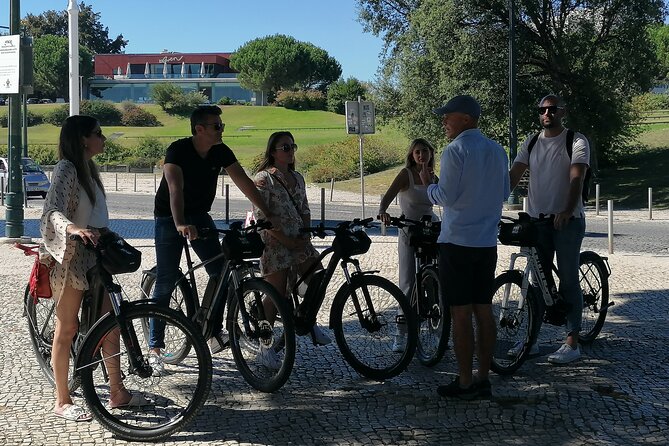 Central Lisbon E-Bike Tour - Easy meeting point near transport, plus parking reality