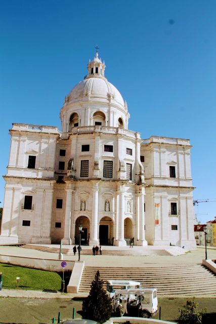 Chaparru's Tours_Lisbon:2-hour sightseeing tour by TukTuk - Bairro Alto and viewpoints, where photos make sense