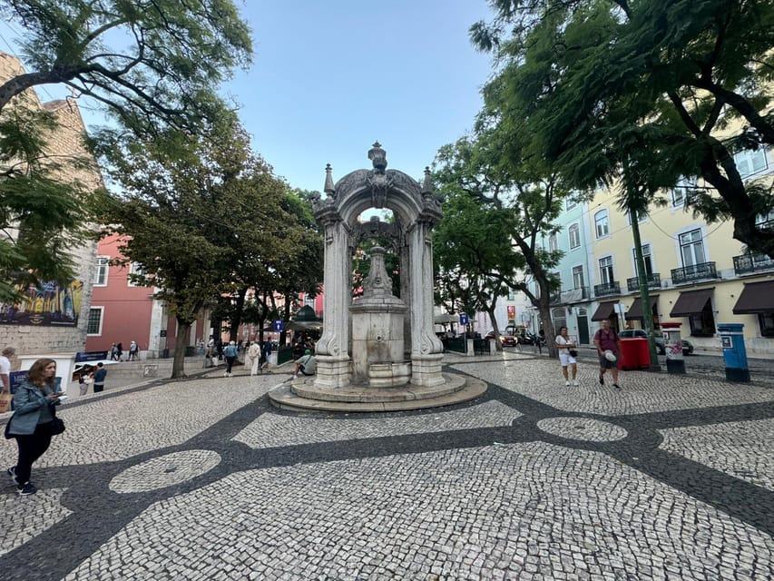 City Highlights Eco Tuk Tours - National Pantheon of Santa Engracia to Alfama: Big Lisbon, Then the Narrow Streets