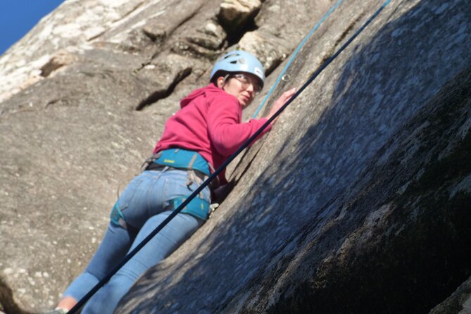 Climbing Experience in Sintra - Entering Penedo da Amizade, Sintra’s Natural Playground