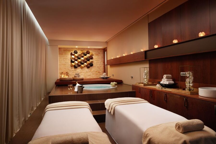 Corinthia Signature Massage at The Spa - ESPA signature massage: aromatic oils and full-body tension release