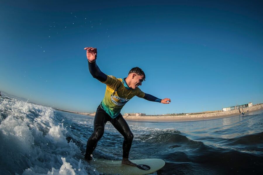 Costa da Caparica: Sunset Surf Lesson - Finding Portugal Surf School and Getting Checked In Fast