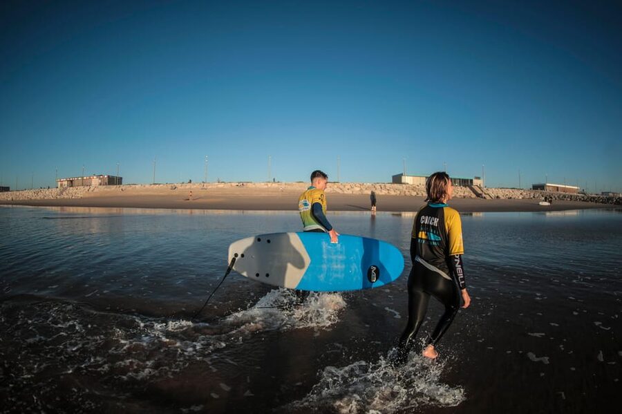 Costa da Caparica: Sunset Surf Lesson - Timing, Group Energy, and What to Expect Emotionally