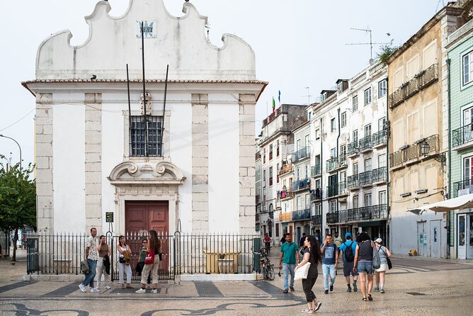 Devour Lisbon Food & Fado Tour Mouraria & Alfama Neighbourhoods - 9 tastings and 3 drinks: what counts as a full meal on this tour