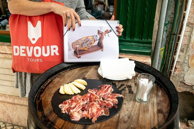 Devour Lisbon: The Ultimate Portuguese Food Tour - Guides are the difference, and the standout names get praised
