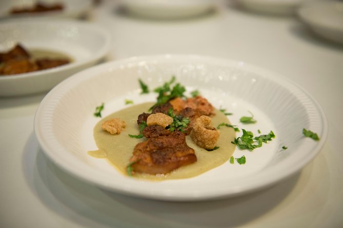 Dinner at at local's chef sweet home - How the evening typically unfolds (and why it works)