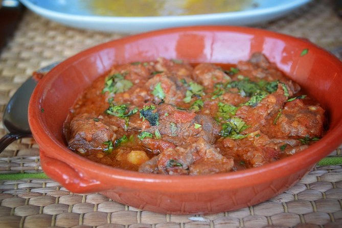 DINNER OR TAPAS in a Poruguese Home - Menu dinner: Portuguese fish rice and a classic sweet finish