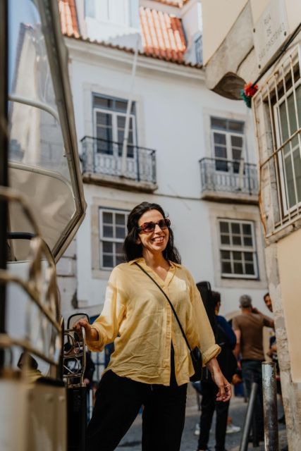 Discover Lisbon 4h Tuk Tuk - Key highlights to notice before you go