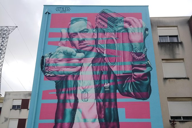 Discover Lisbon's Best Street Art - Stop 3: Santa Apolónia, Where Art Shows Up Near Transit