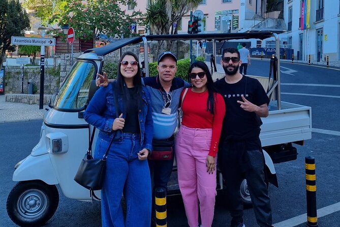 Discover Sintra of Tuk Tuk: Palaces, Legends and Landscapes - Food and comfort: lunch and water are built in