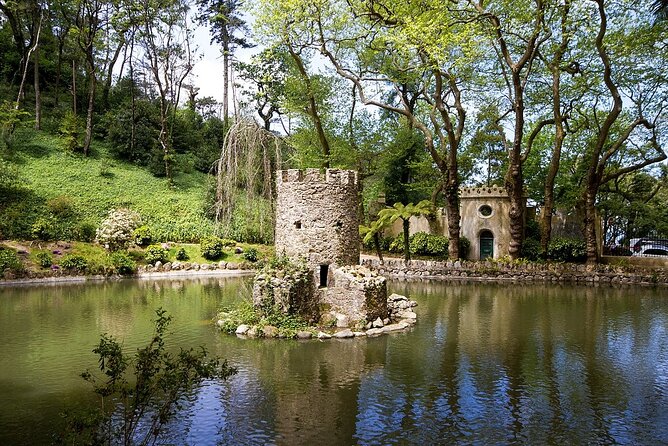 Drive yourself - Pena Palace, Moorish Castle, Quinta da Regaleira - Stop 1: Pena Palace at your own pace, without turning it into a marathon