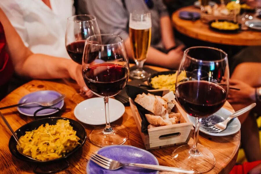 Eating Lisbon: Tuk Tuk Food Tour - Key things you’ll notice on the tour