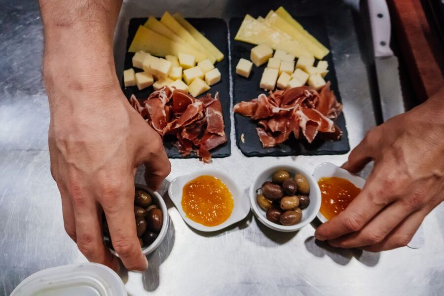 Eating Lisbon: Tuk Tuk Food Tour - Restaurante São Jorge: a sit-down style tasting break