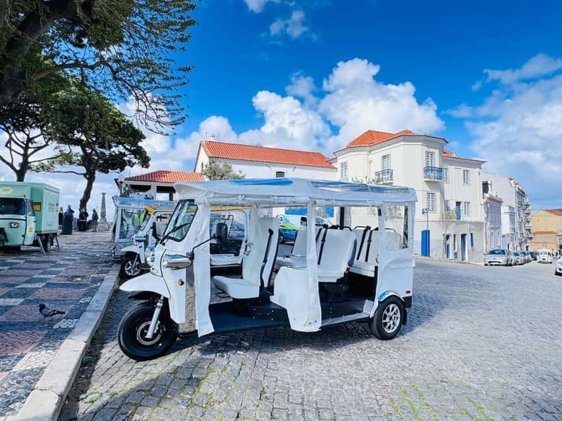 Eco Tuk Tours Lisbon - National Pantheon, São Vicente de Fora, and the Flea Market Photo Stop