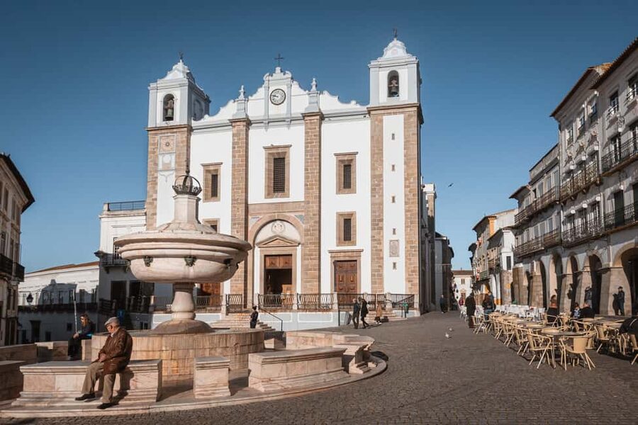 Évora: Flexible Walking Tour in Historic Center - Rua 5 de Outubro into the big monuments zone