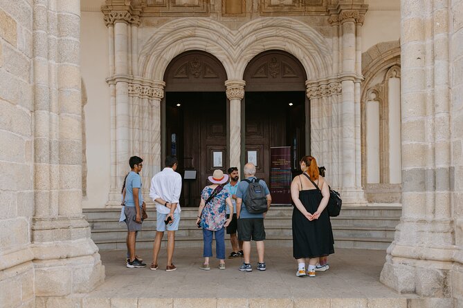 Évora, medieval village Monsaraz & Wine Tasting - Monsaraz castle walls: the medieval village stop that people remember