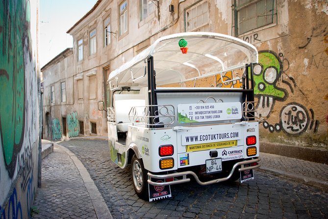 Express Lisbon | City Center and Old Town Tuk Tuk Tour - Why the Guide Can Make or Break the Experience
