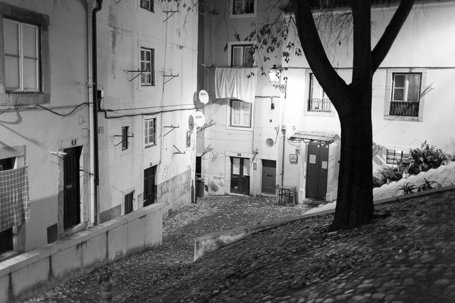 Fado: Musical Walking Tour with Food & Live Show - The Fado House Dinner in Alfama: What You Eat and Why It Fits
