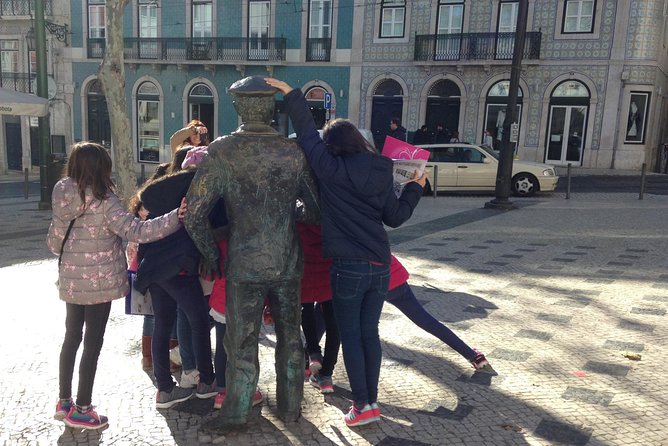 Family Tour: Essential Lisbon - Bica Funicular Ride: The Best 20 Minutes in Lisbon for Families