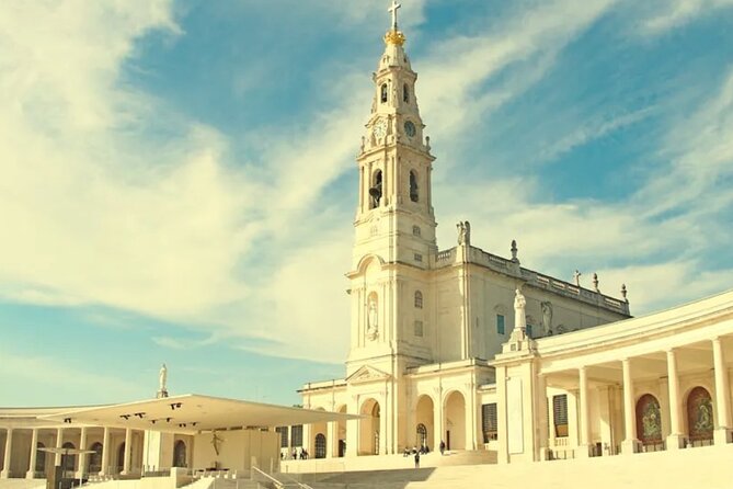Fátima - Full Day Private Guided Tour from Lisbon by minivan - Price and value: what you are really paying for