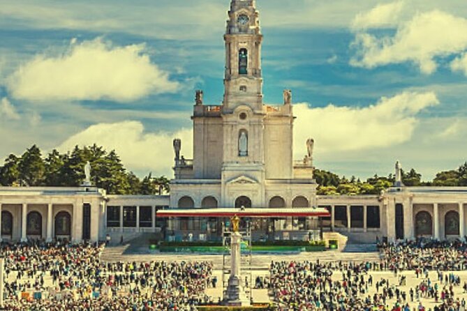 Fátima - Full Day Private Guided Tour from Lisbon by minivan - Who this tour is best for (and who might want another option)