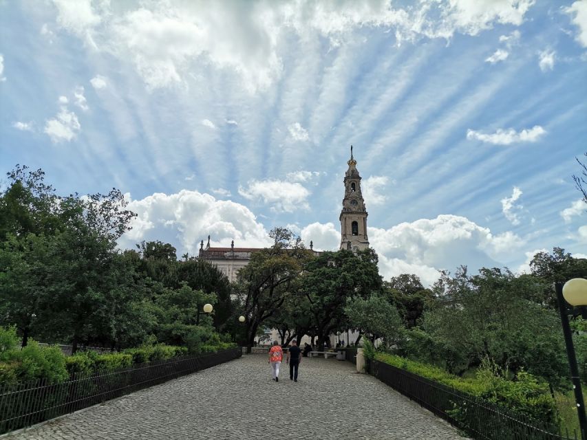 Fatima Full-Day Private Personalized Pilgrimage from Lisbon - FAQ