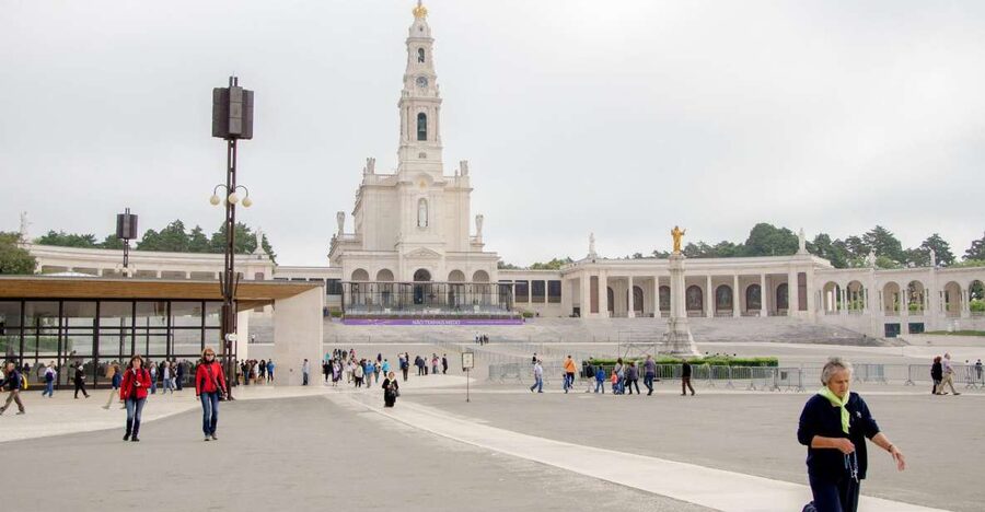Fátima, Óbidos and the Atlantic Coast Day Tour from Lisbon - Why This Lisbon Day Trip Works: Four Stops, One 9-Hour Flow