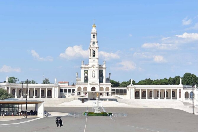 Fatima Private Half Day Tour from Lisbon - Door-to-door pickup and the day’s rhythm