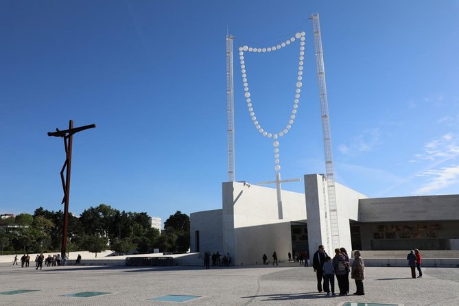 Fatima Private Personalized Half Day Experience from Lisbon - Basilica de Nossa Senhora do Rosário de Fátima, mass and the main heart of it