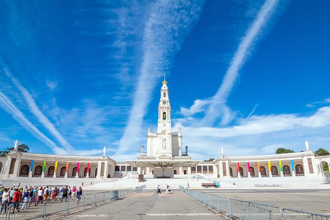 Fatima Sanctuary, Pena Palace & Nazare's Big Wave from Lisbon - Group size, bus comfort, and how to protect your schedule