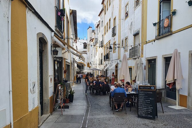 From Lisboa: Evora & Monsaraz Private Full Day Tour - Cathedral of Évora (Se Catedral de Évora): guided viewpoints worth the small extra fee