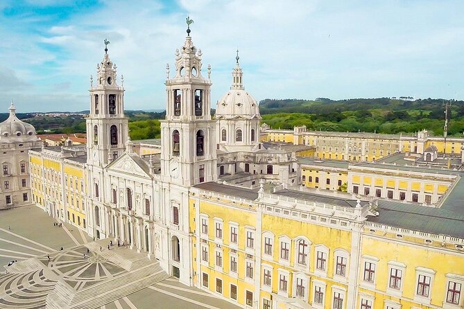 From Lisboa: Mafra, Ericeira & Queluz Small-Group Full Day Tour - Ericeira: A Fishing Town Pause With Real Time to Walk and Eat