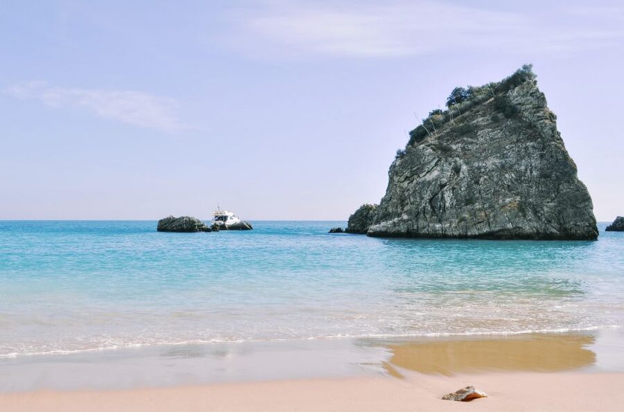 From Lisbon: Arrábida, Azeitão, Sesimbra, Palmela, Setúbal … - Azeitão and the Arrábida Natural Park feel