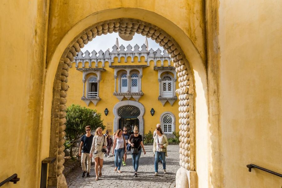 From Lisbon: Best of Sintra and Cascais Guided Day Tour - Sintra Village: The Right Amount of Time to Eat and Browse