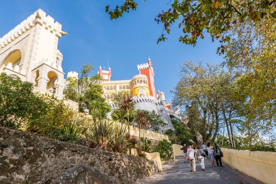 From Lisbon: Best of Sintra and Cascais Guided Day Tour - Cascais: Kings in Exile, WWII Espionage, and a Real Coastal Town
