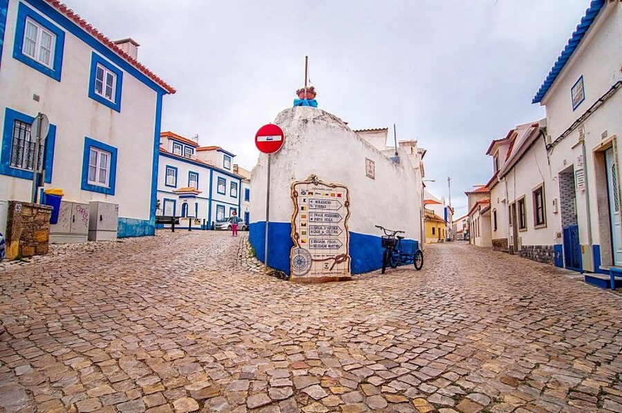 From Lisbon: Coastal Villages and Mafra Palace Guided Tour - Jose Franco: a working culture stop, not just a museum moment