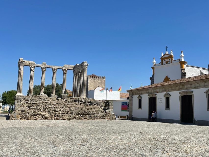 From Lisbon: Évora, Chapel of Bones, & Roman Temple Tour - Évora in One Day: What Makes It So Addictive