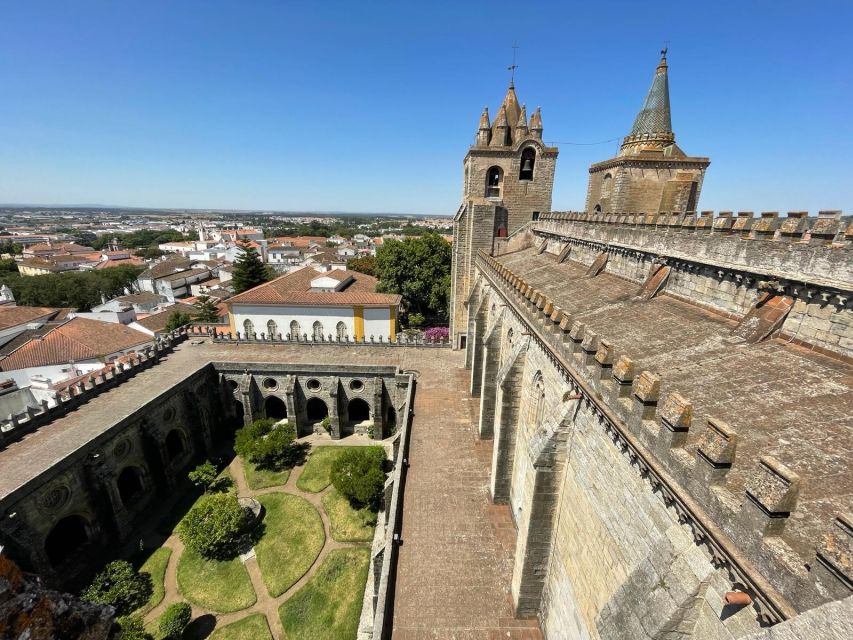From Lisbon: Évora, Chapel of Bones, & Roman Temple Tour - Cathedral of Évora: The City’s Big Spiritual Marker