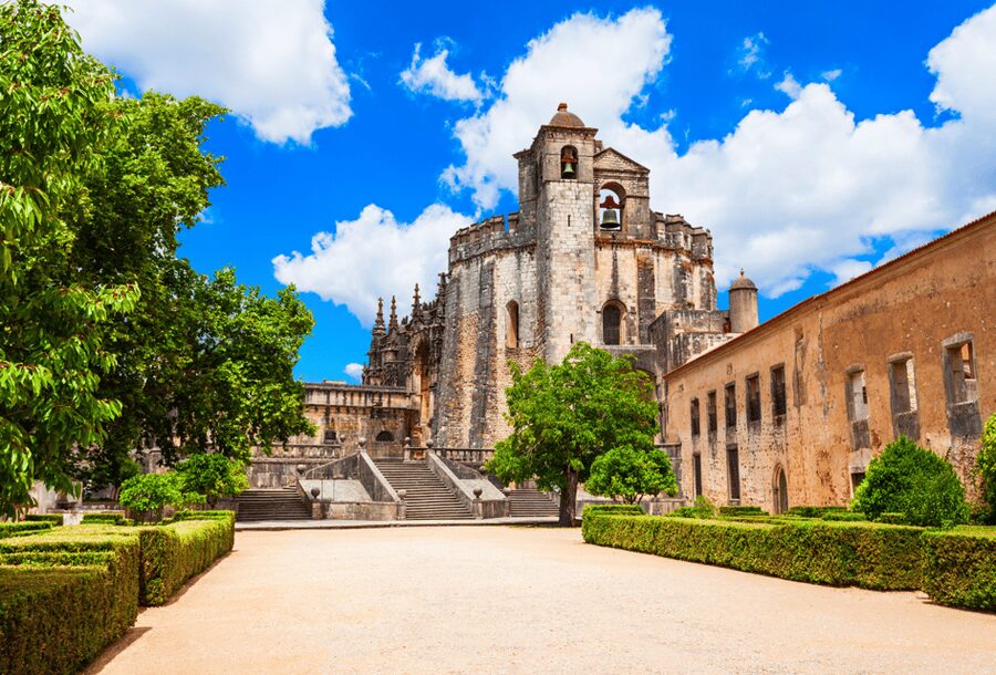 From Lisbon: Fátima, Batalha and Tomar - Faith and Knights Templar - One day trip, three very different stories from Lisbon