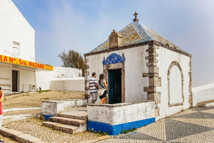 From Lisbon: Fatima Batalha Nazaré & Óbidos Small-Group Tour - Transportation, Pacing, and Why Small-Group Really Helps