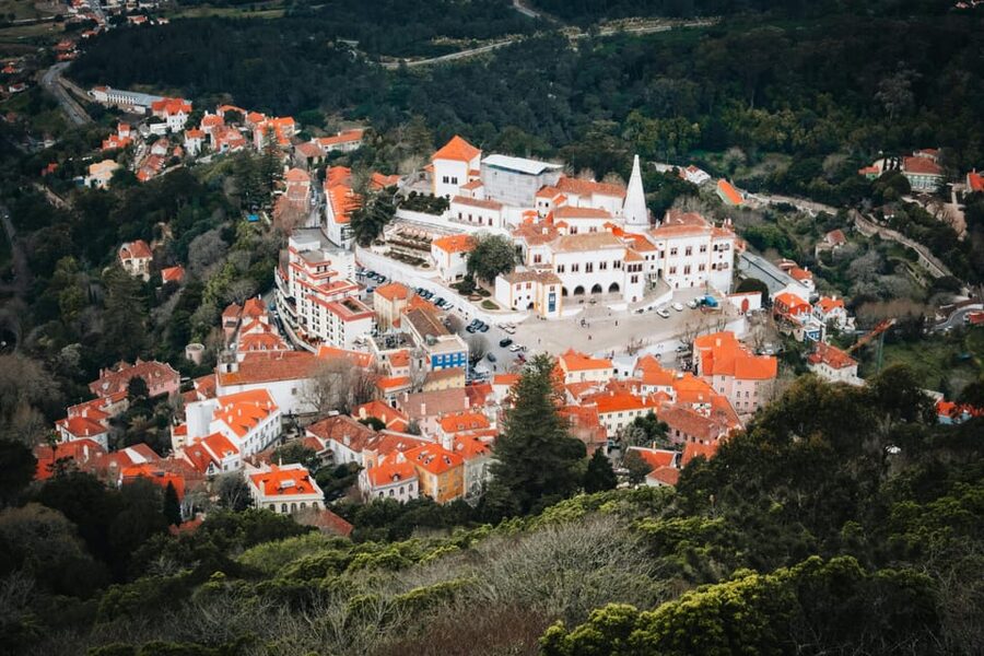 From Lisbon: Half-Day Sintra Tour - Sintra Historical Centre: where to stroll first