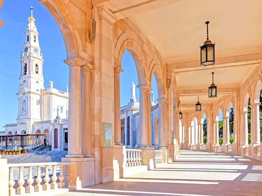 From Lisbon: Obidos, Nazaré and Fátima Small Group Tour - Who this tour suits best, and who might prefer something else