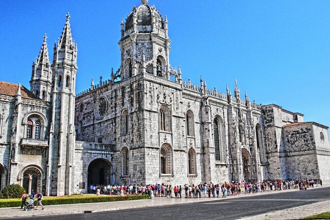 From Lisbon: Private Full Day Tour, Lisbon & Sintra - Morning at Parque Eduardo VII: your first big Lisbon viewpoint