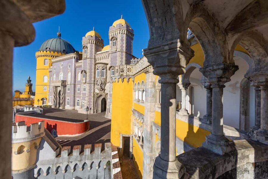 From Lisbon: Sintra Cascais Guided Tour with a Local Expert - Quinta da Regaleira and Monserrate: mixing grand scale with weird-cool details