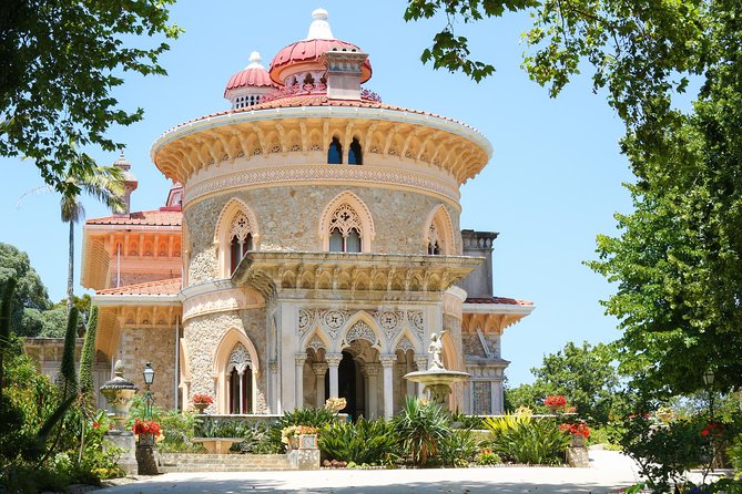 From Lisbon Sintra Highlights Tour - Pena, Regaleira & Monserrate - Centro Historico de Sintra: Lunch Time That Keeps the Day From Melting